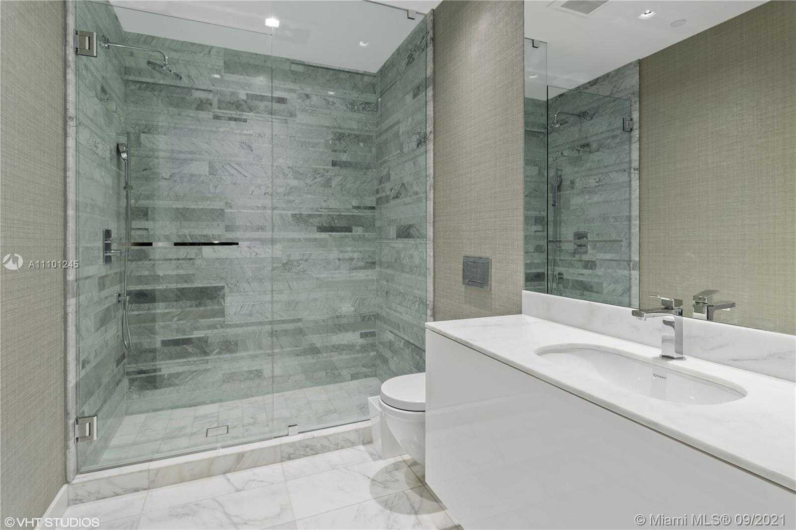 Small Image of 10201 COLLINS AVE #2606, Bal Harbour Number 29