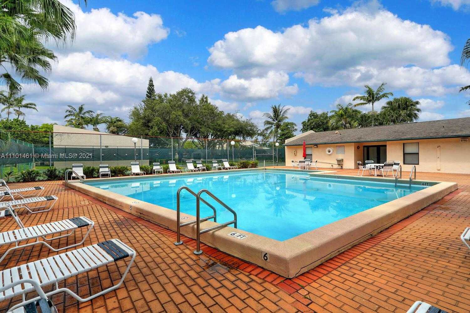 Small Image of 10806 SOUTH WEST 72 ST #101, Miami Number 31