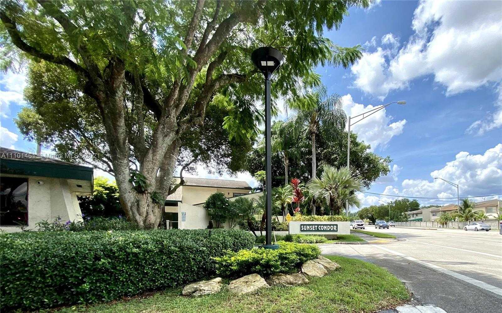 Small Image of 10806 SOUTH WEST 72 ST #101, Miami Number 34