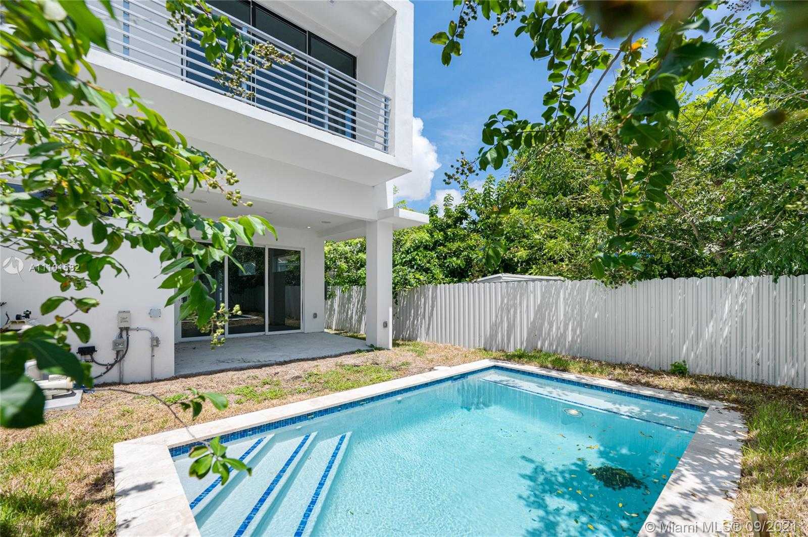 Small Image of 3524 SOUTH WEST 25TH TER #A&B, Miami Number 20
