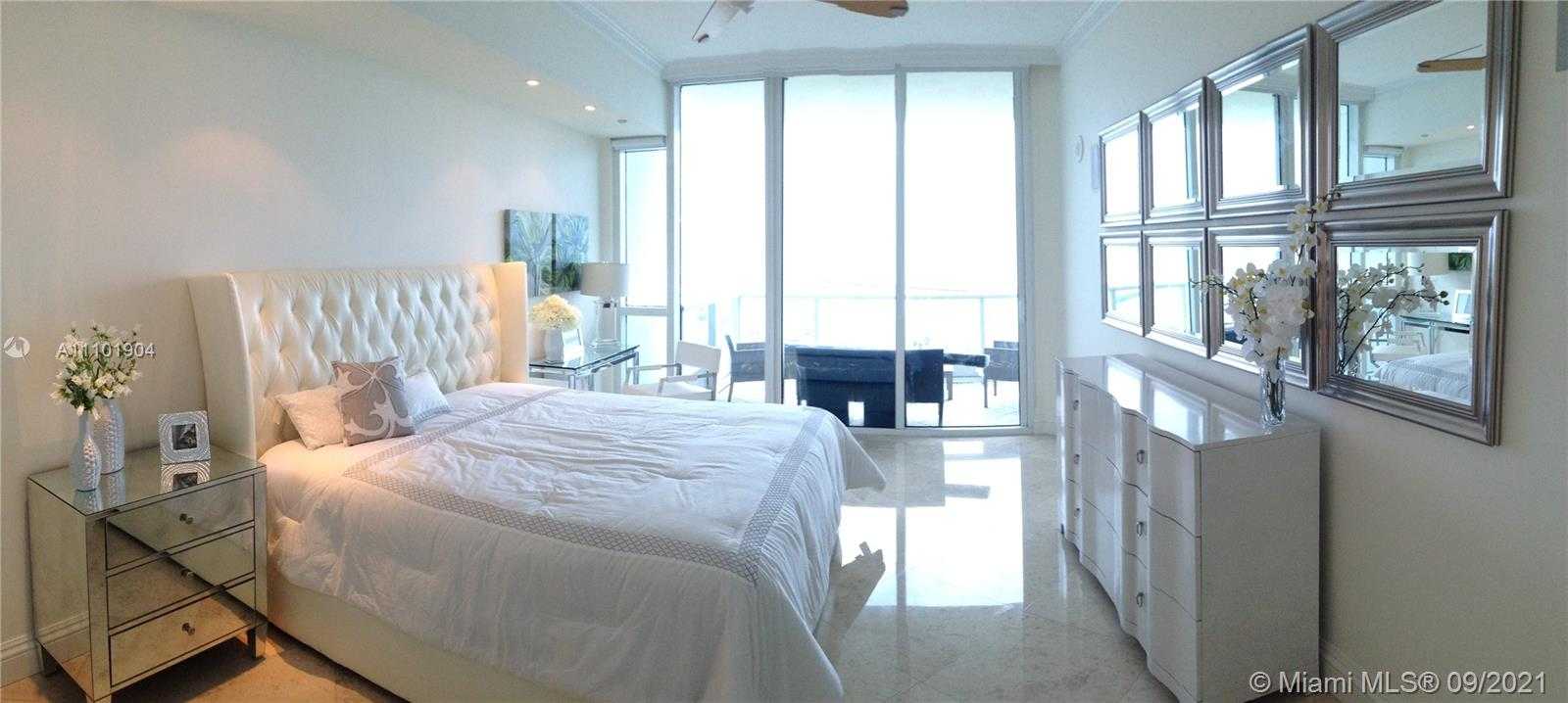 Small Image of 100 SOUTH POINTE DRIVE #1405, Miami Beach Number 6