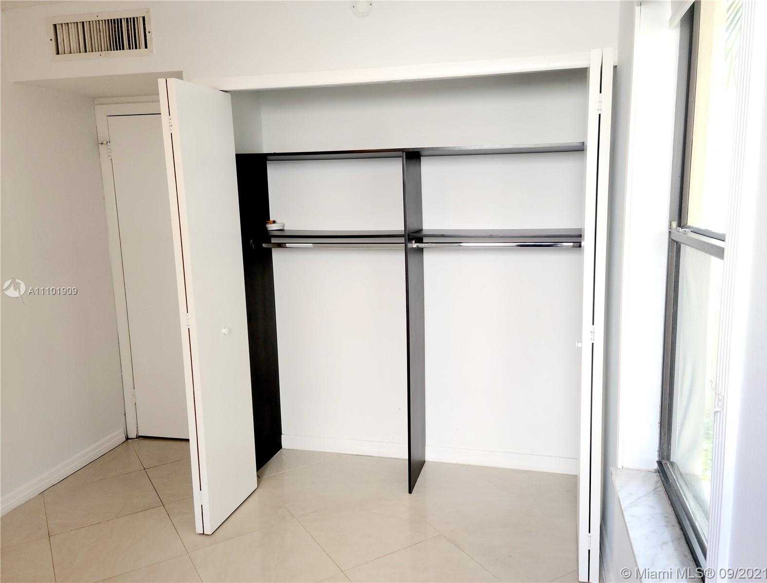 Small Image of 20300 WEST COUNTRY CLUB DR #120-3, Aventura Number 12