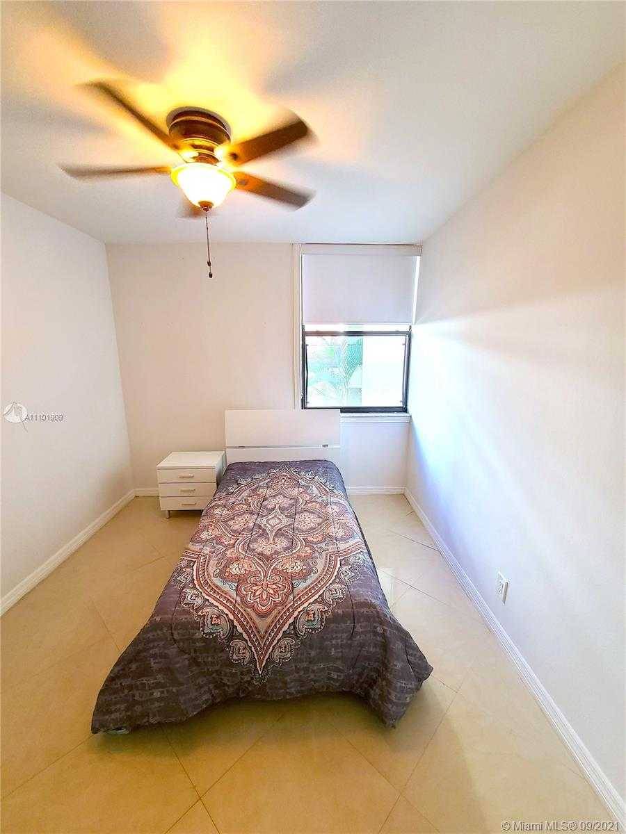 Small Image of 20300 WEST COUNTRY CLUB DR #120-3, Aventura Number 13
