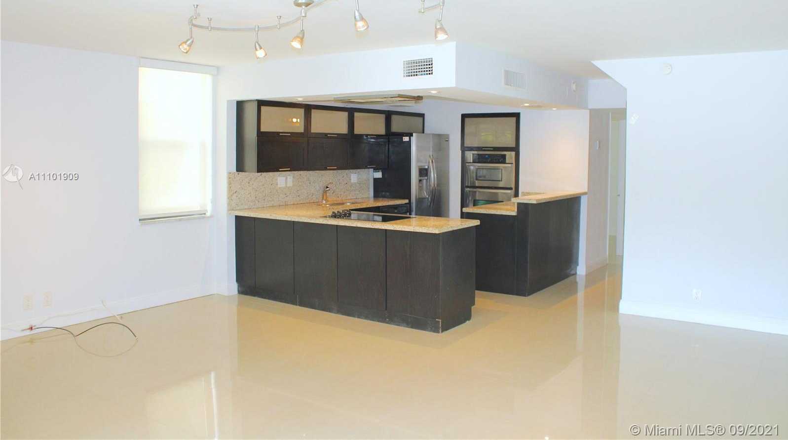 Small Image of 20300 WEST COUNTRY CLUB DR #120-3, Aventura Number 3