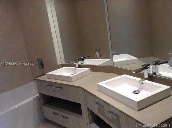 Small Image of 4111 SOUTH OCEAN DR #2802, Hollywood Number 9