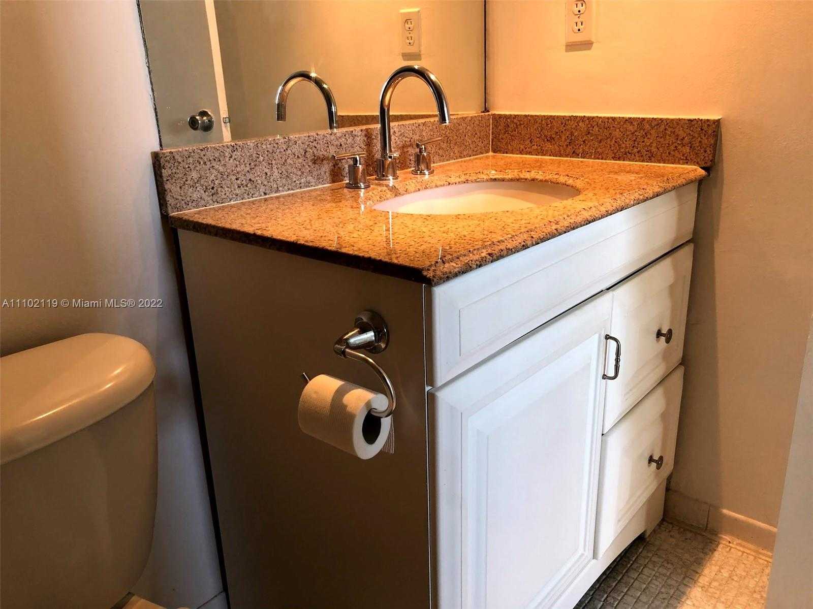 Small Image of 3901 SOUTH OCEAN DR #10L, Hollywood Number 11