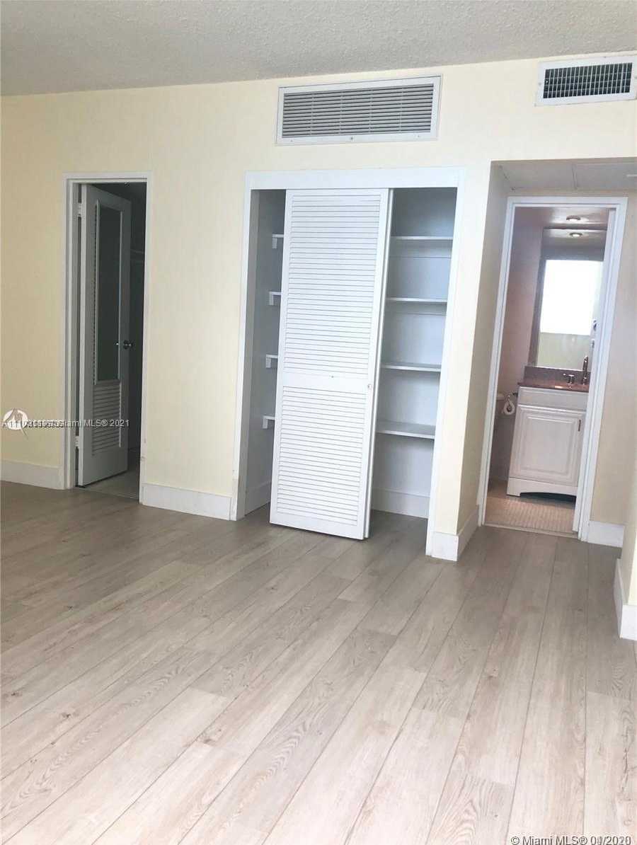 Small Image of 3901 SOUTH OCEAN DR #10L, Hollywood Number 3