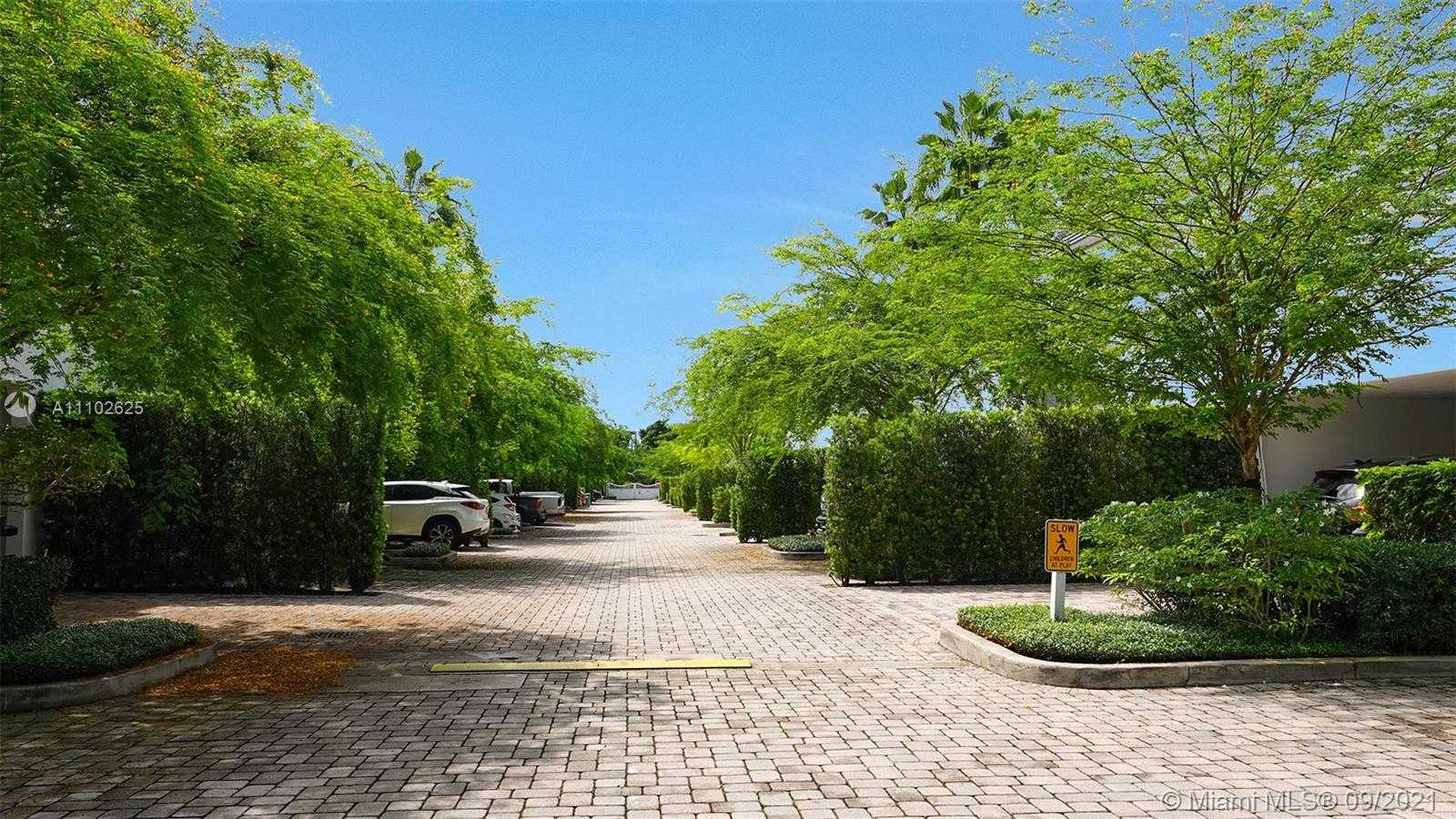 Small Image of 7681 SOUTH WEST 54TH CT, Miami Number 32