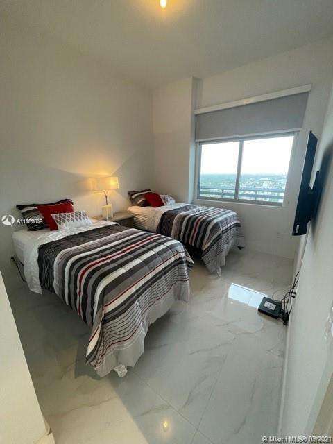 Small Image of 16385 BISCAYNE BLVD #PH06, North Miami Beach Number 15