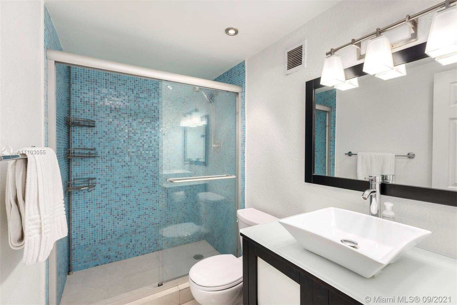 Small Image of 1200 WEST AVE #725, Miami Beach Number 7