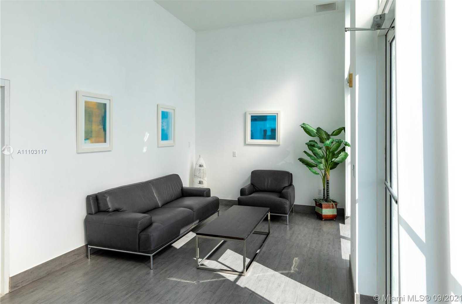 Small Image of 1800 NORTH BAYSHORE DR #1002, Miami Number 20