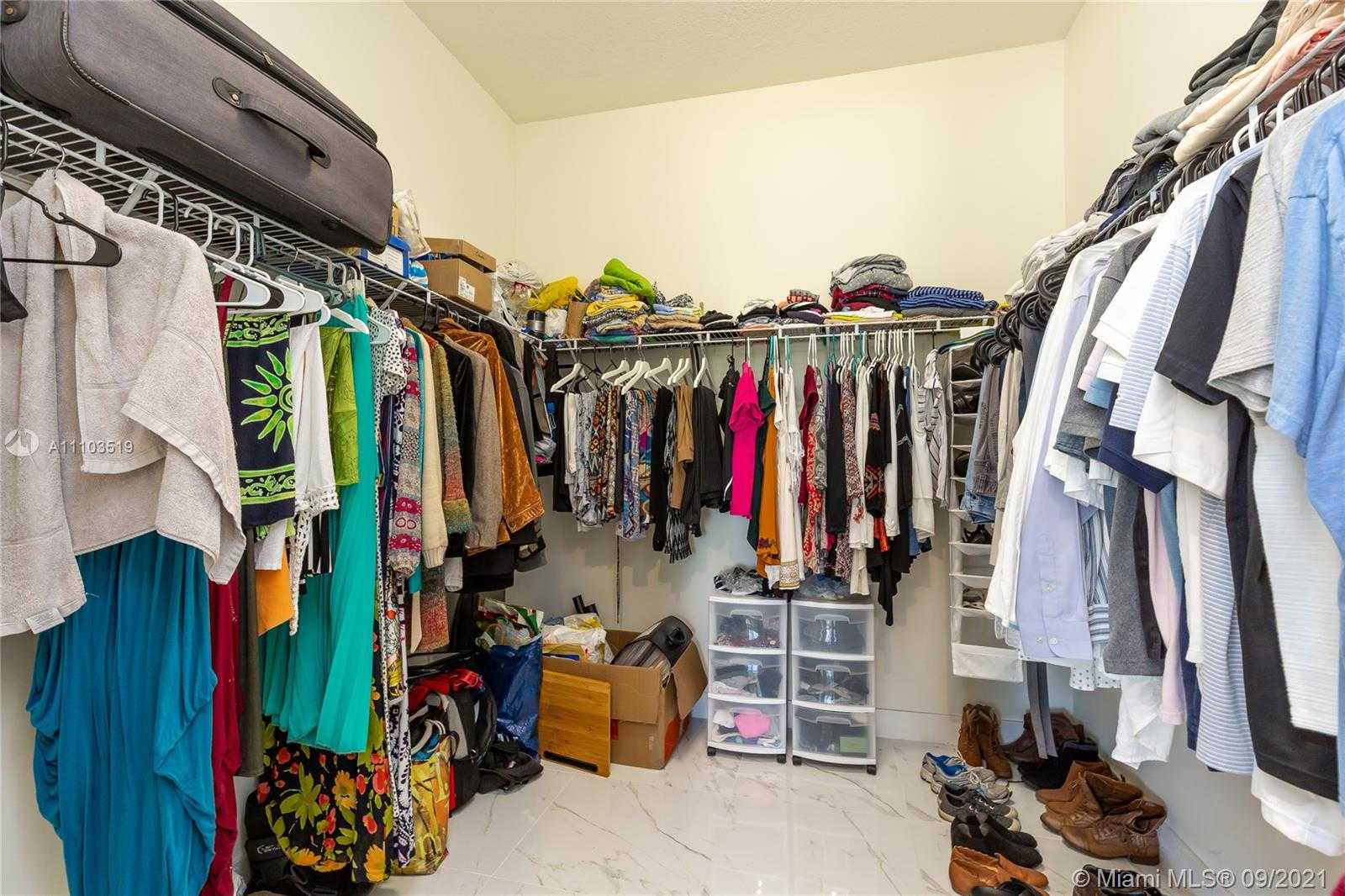 Small Image of 10410 NORTH WEST 67TH ST, Doral Number 20