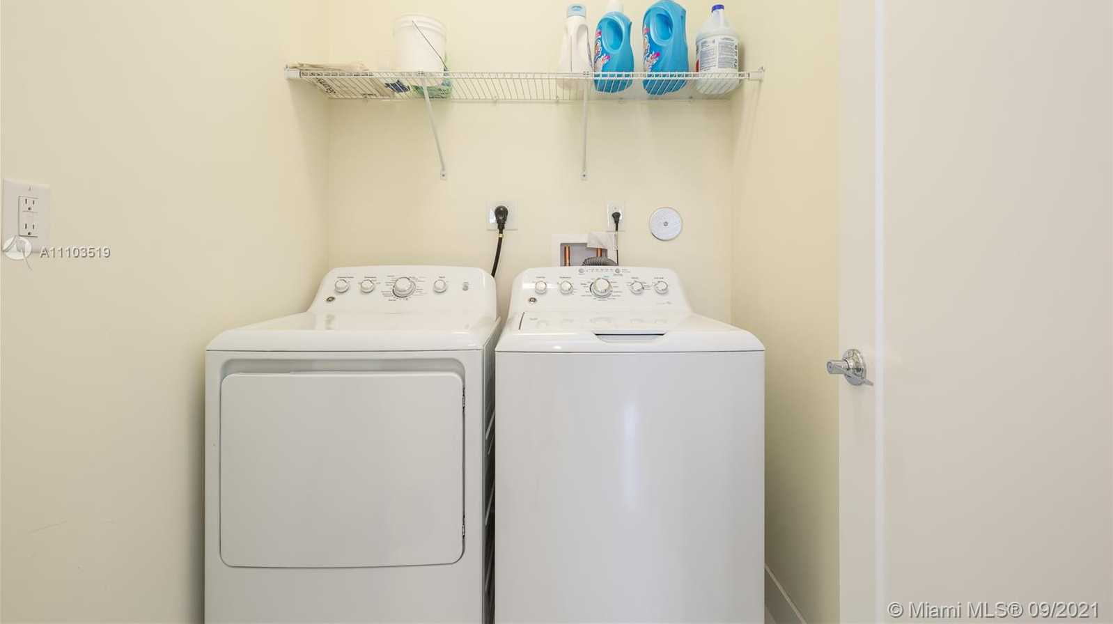 Small Image of 10410 NORTH WEST 67TH ST, Doral Number 25