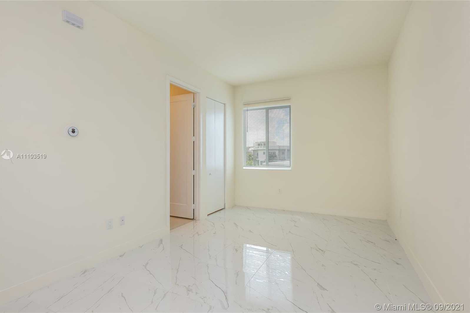 Small Image of 10410 NORTH WEST 67TH ST, Doral Number 40