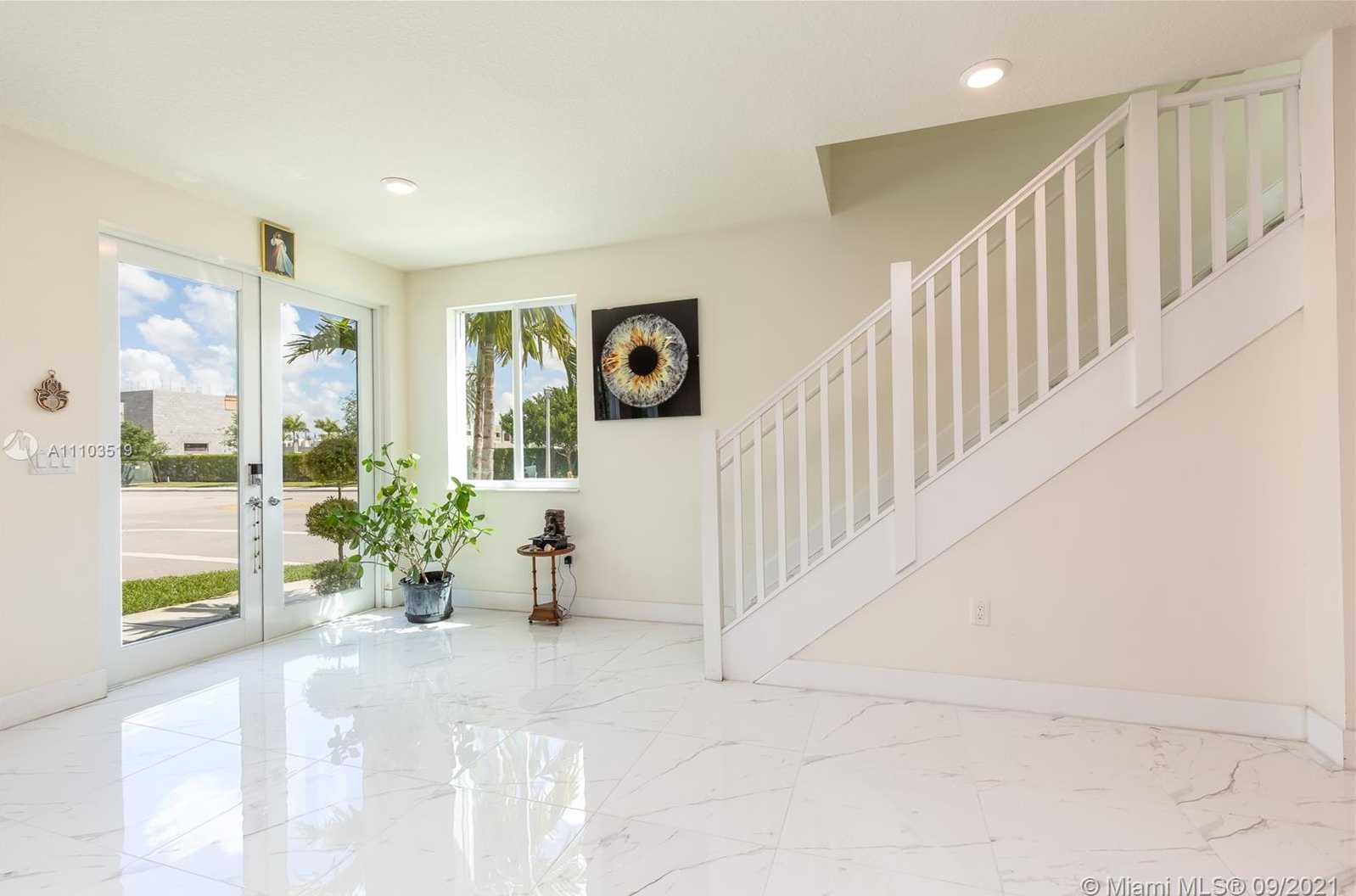 Small Image of 10410 NORTH WEST 67TH ST, Doral Number 9