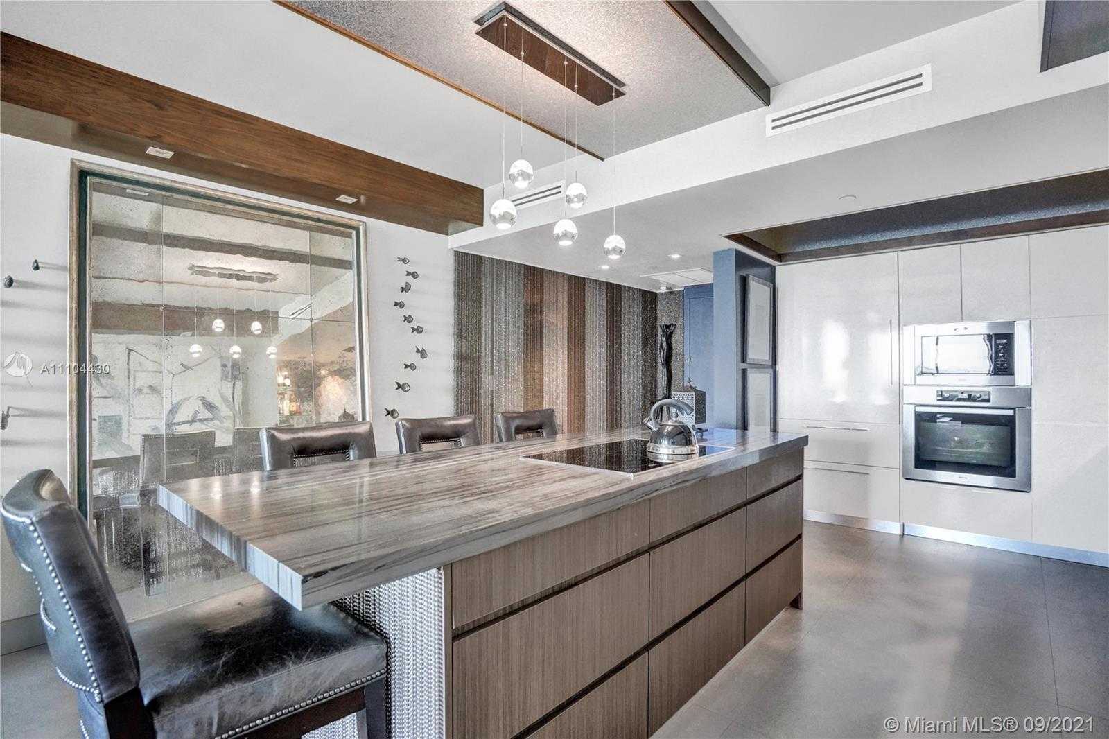 Small Image of 10 VENETIAN WAY #1503, Miami Beach Number 12