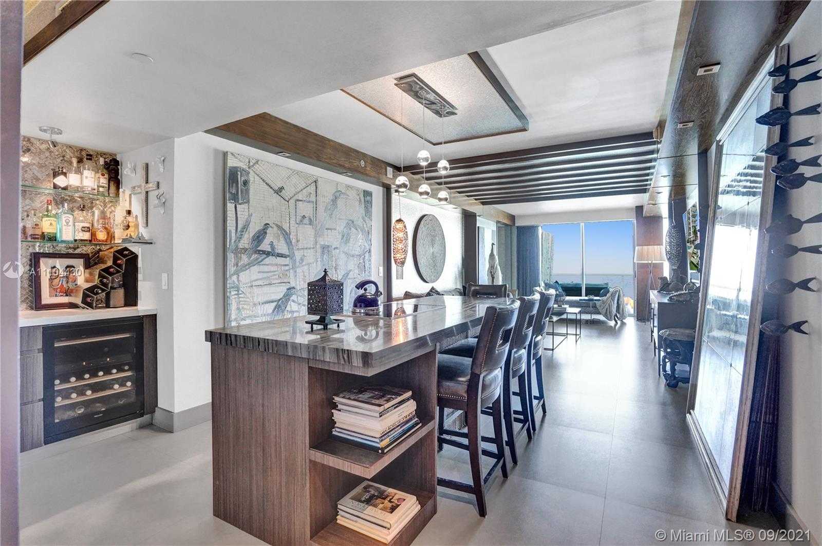 Small Image of 10 VENETIAN WAY #1503, Miami Beach Number 13