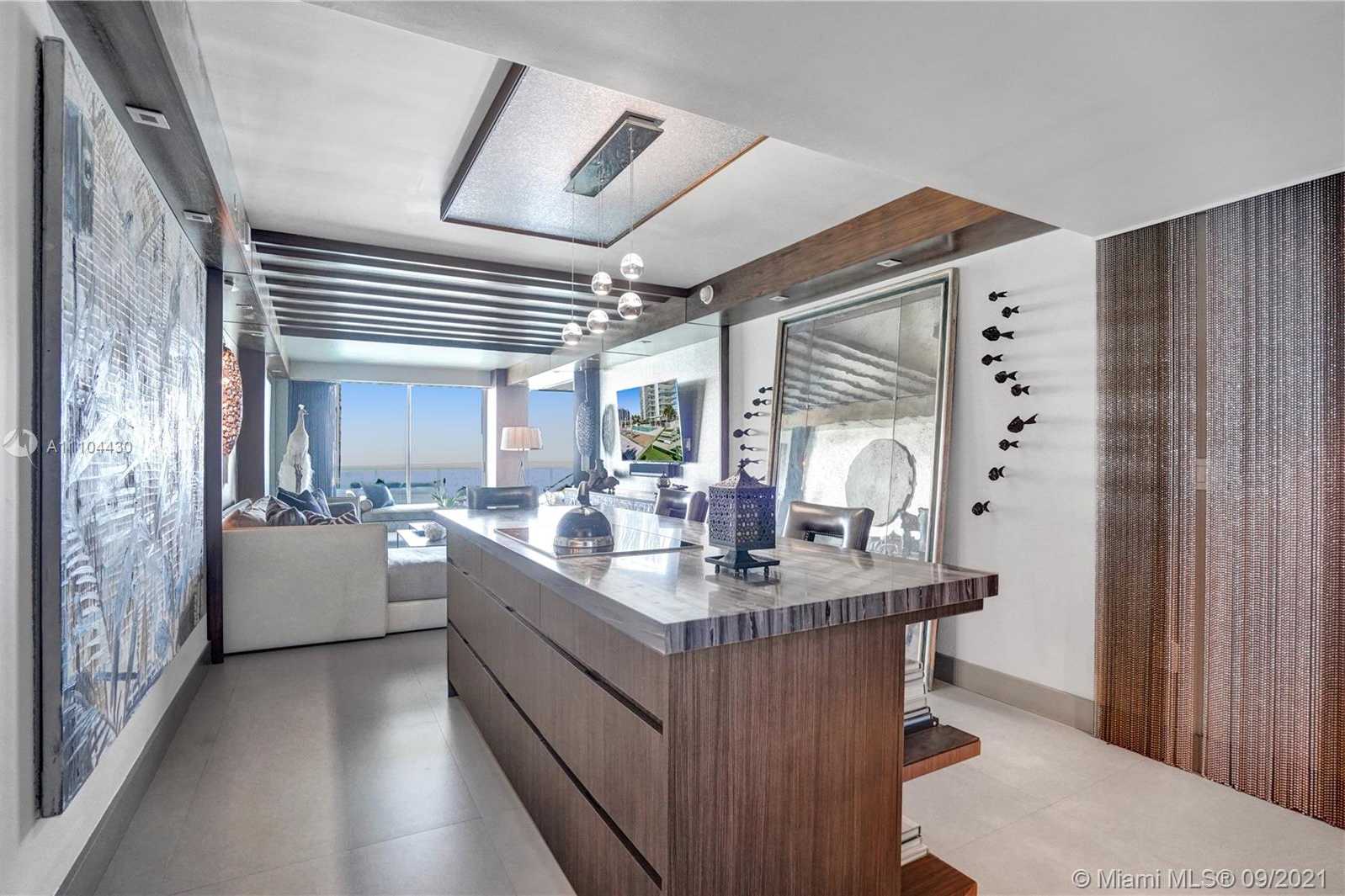 Small Image of 10 VENETIAN WAY #1503, Miami Beach Number 14