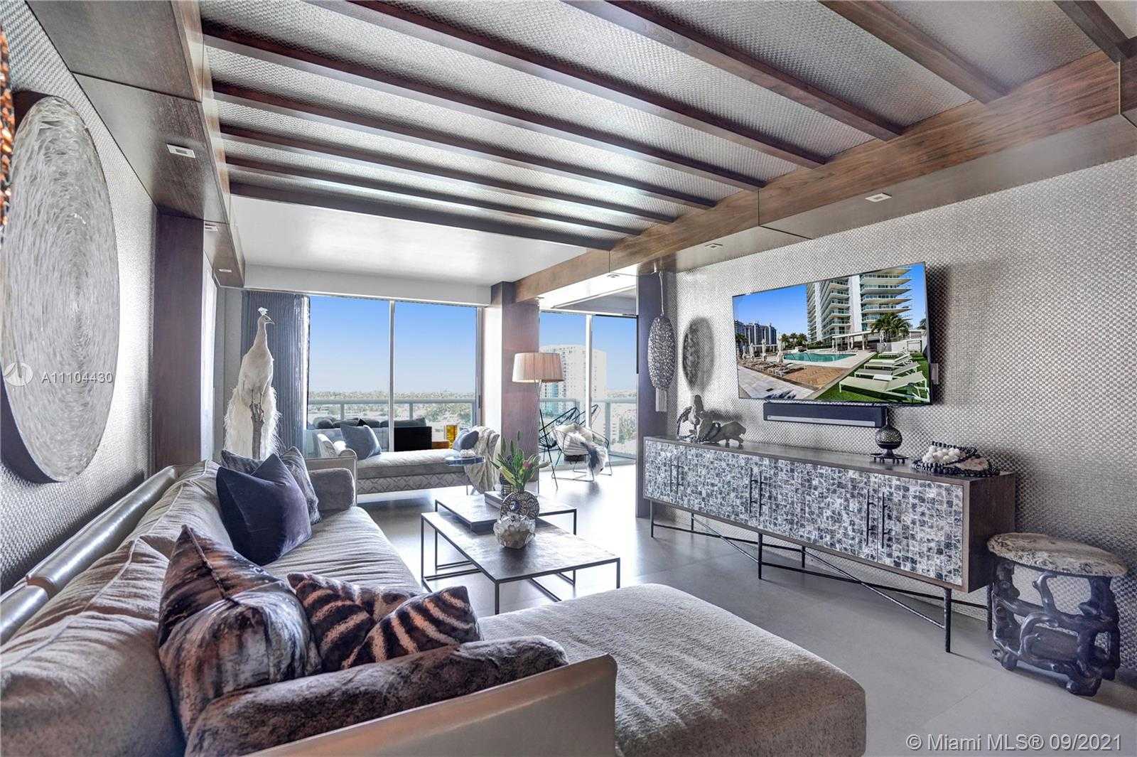 Small Image of 10 VENETIAN WAY #1503, Miami Beach Number 17
