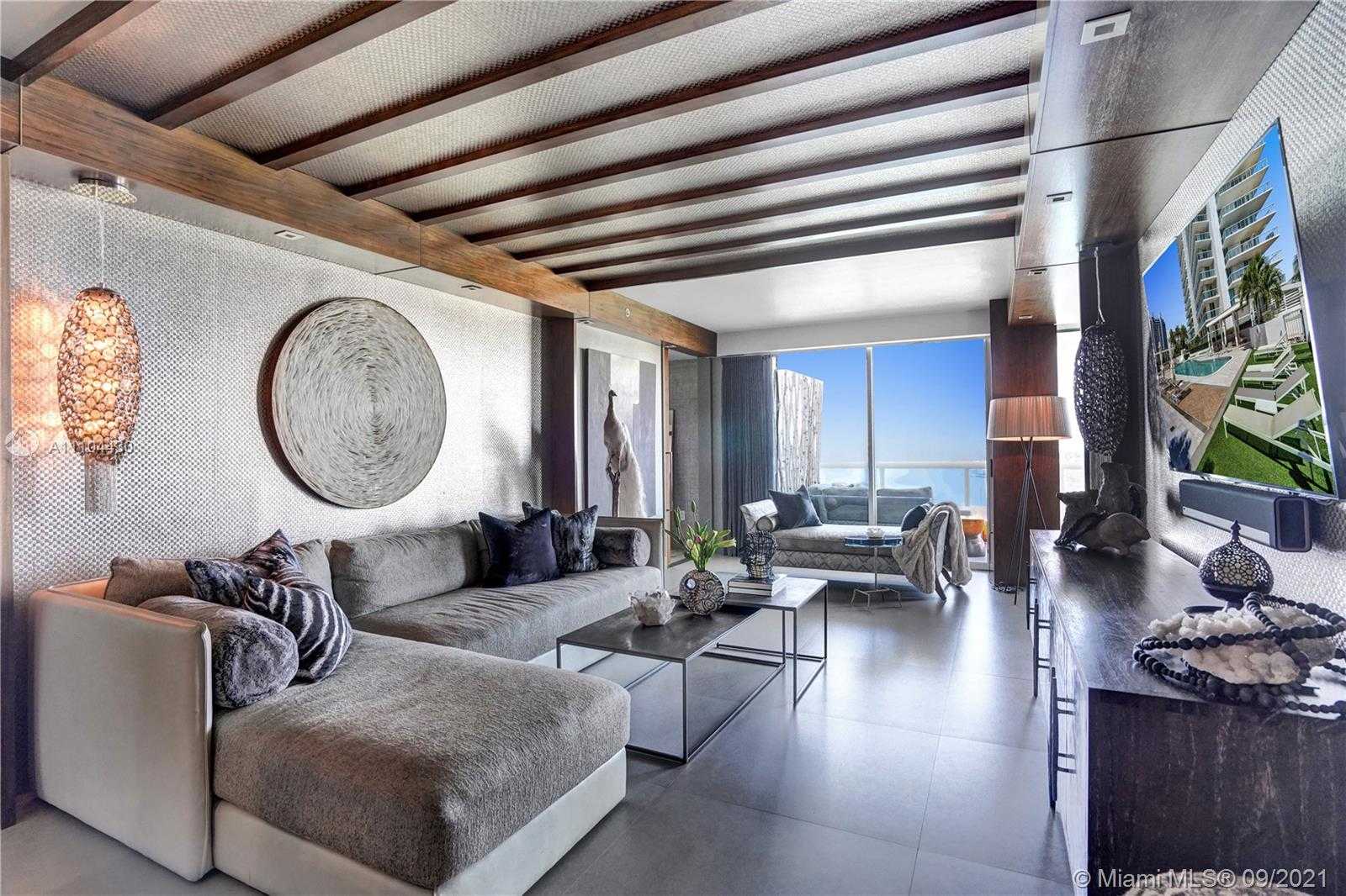 Small Image of 10 VENETIAN WAY #1503, Miami Beach Number 18