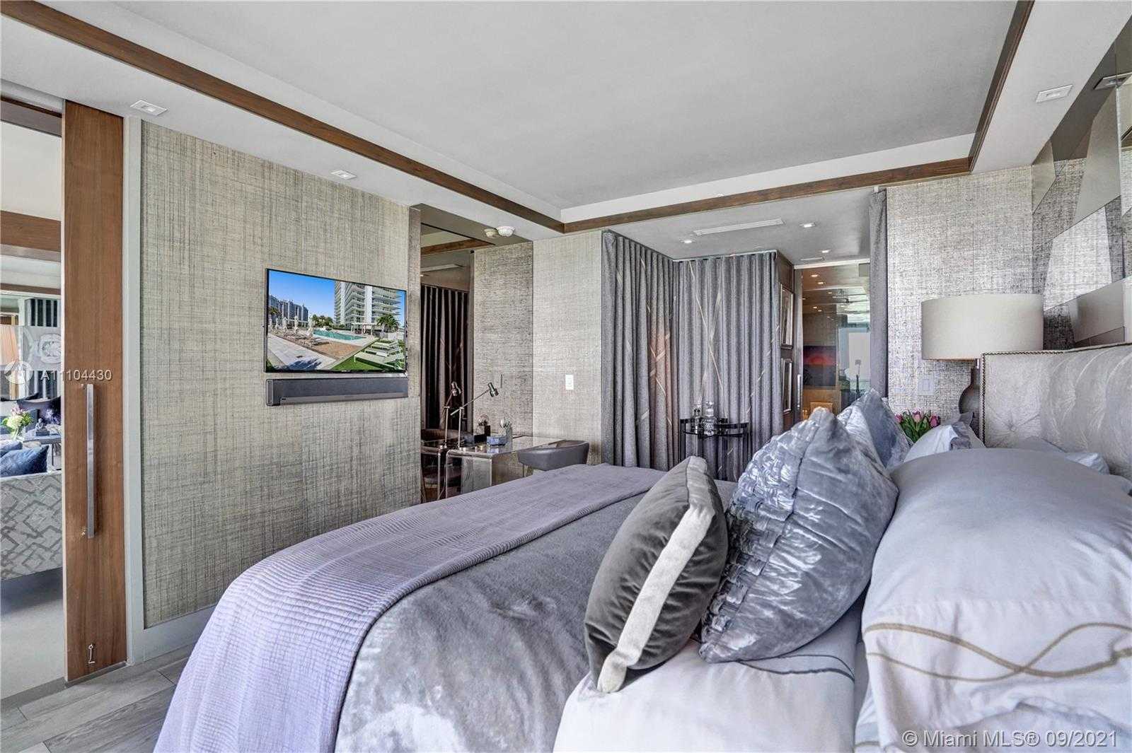 Small Image of 10 VENETIAN WAY #1503, Miami Beach Number 20