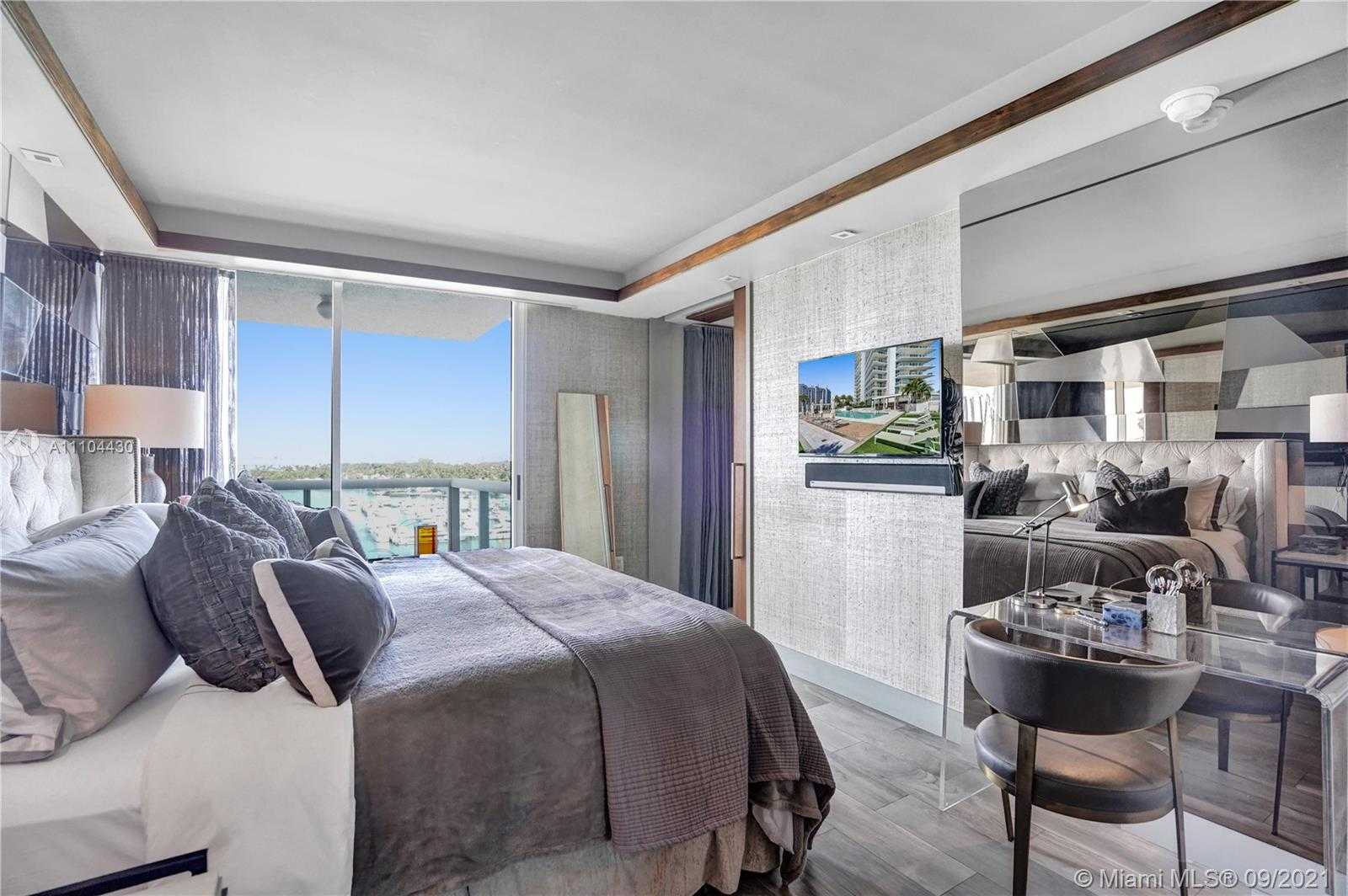 Small Image of 10 VENETIAN WAY #1503, Miami Beach Number 23