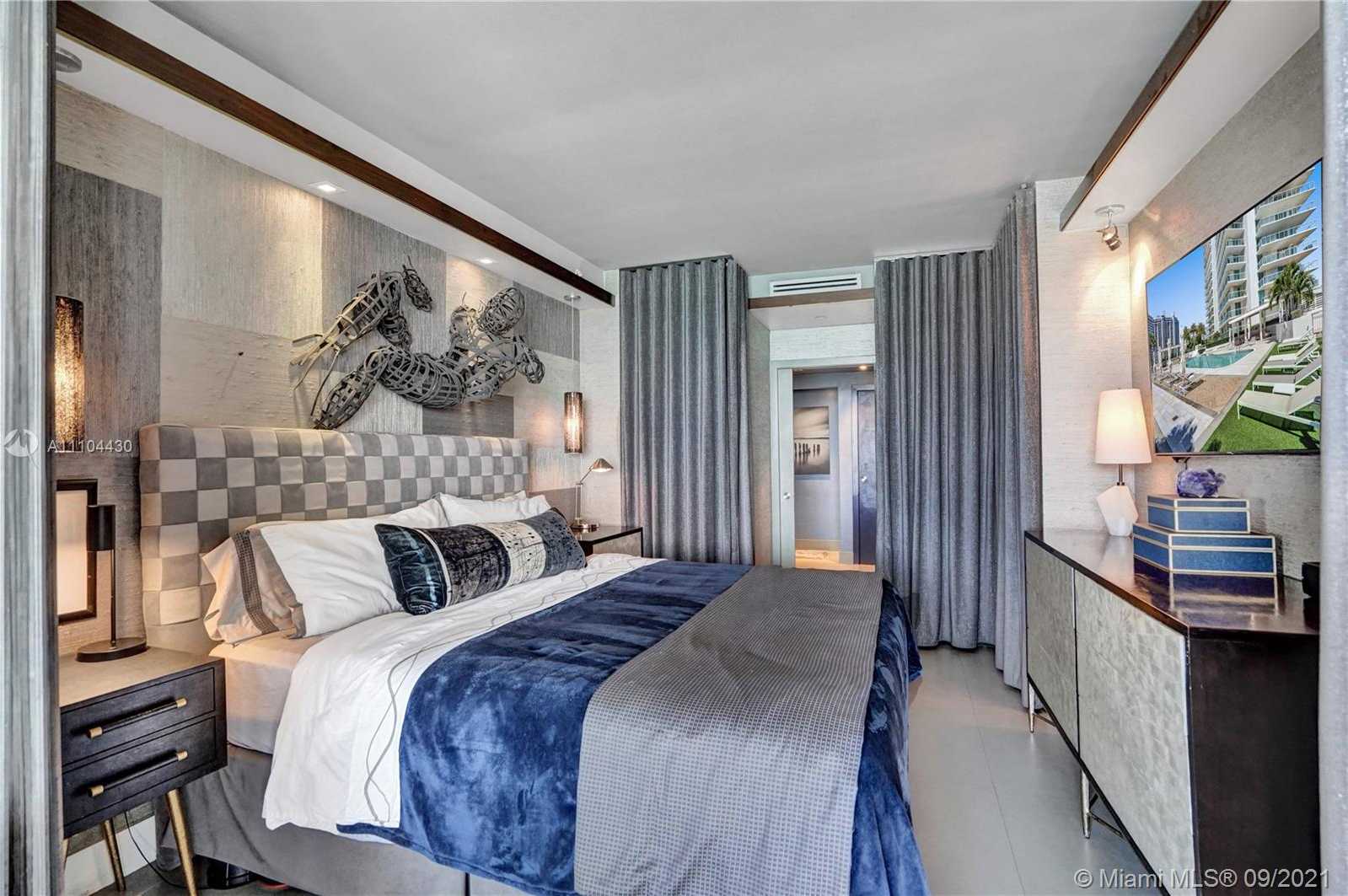 Small Image of 10 VENETIAN WAY #1503, Miami Beach Number 28
