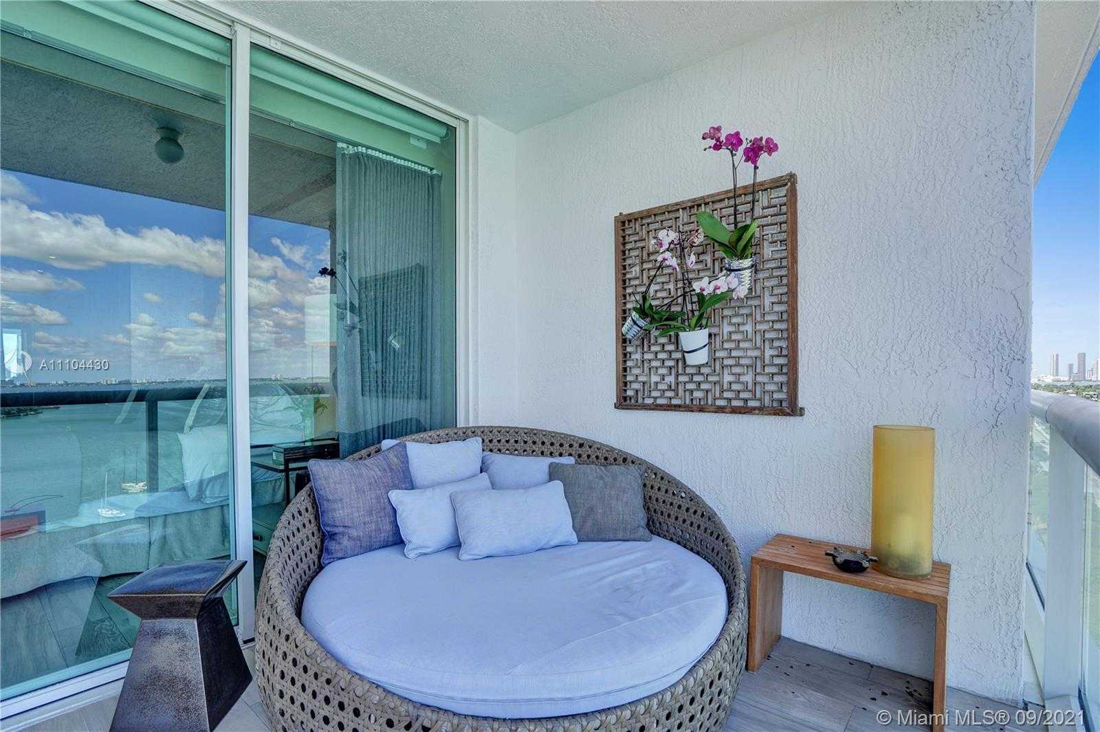 Small Image of 10 VENETIAN WAY #1503, Miami Beach Number 36