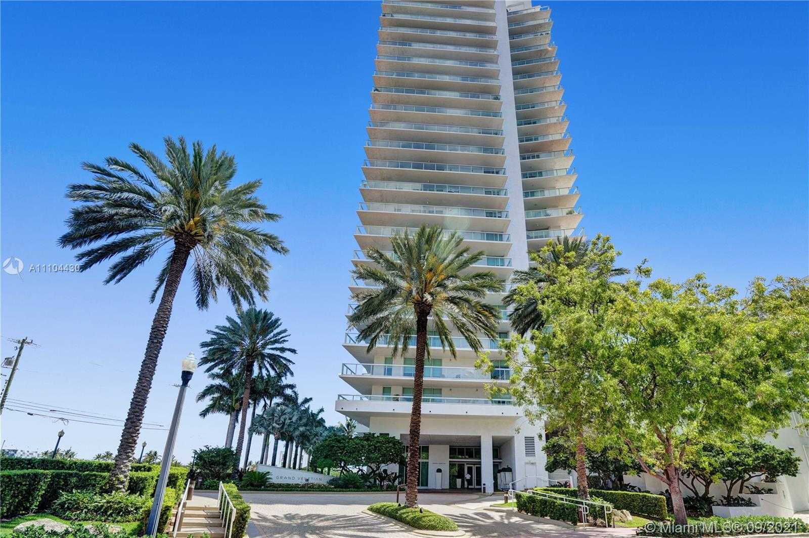 Small Image of 10 VENETIAN WAY #1503, Miami Beach Number 48