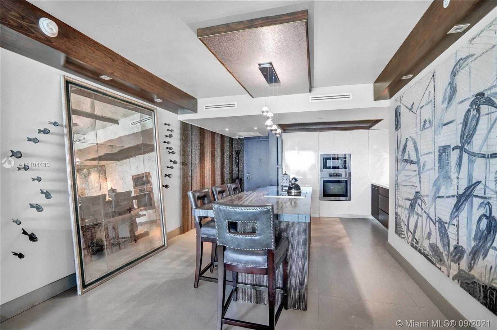 Small Image of 10 VENETIAN WAY #1503, Miami Beach Number 6