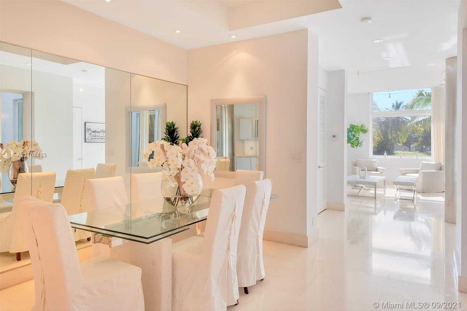 Small Image of 6203 LAGUNA PATH N, Miami Beach Number 5