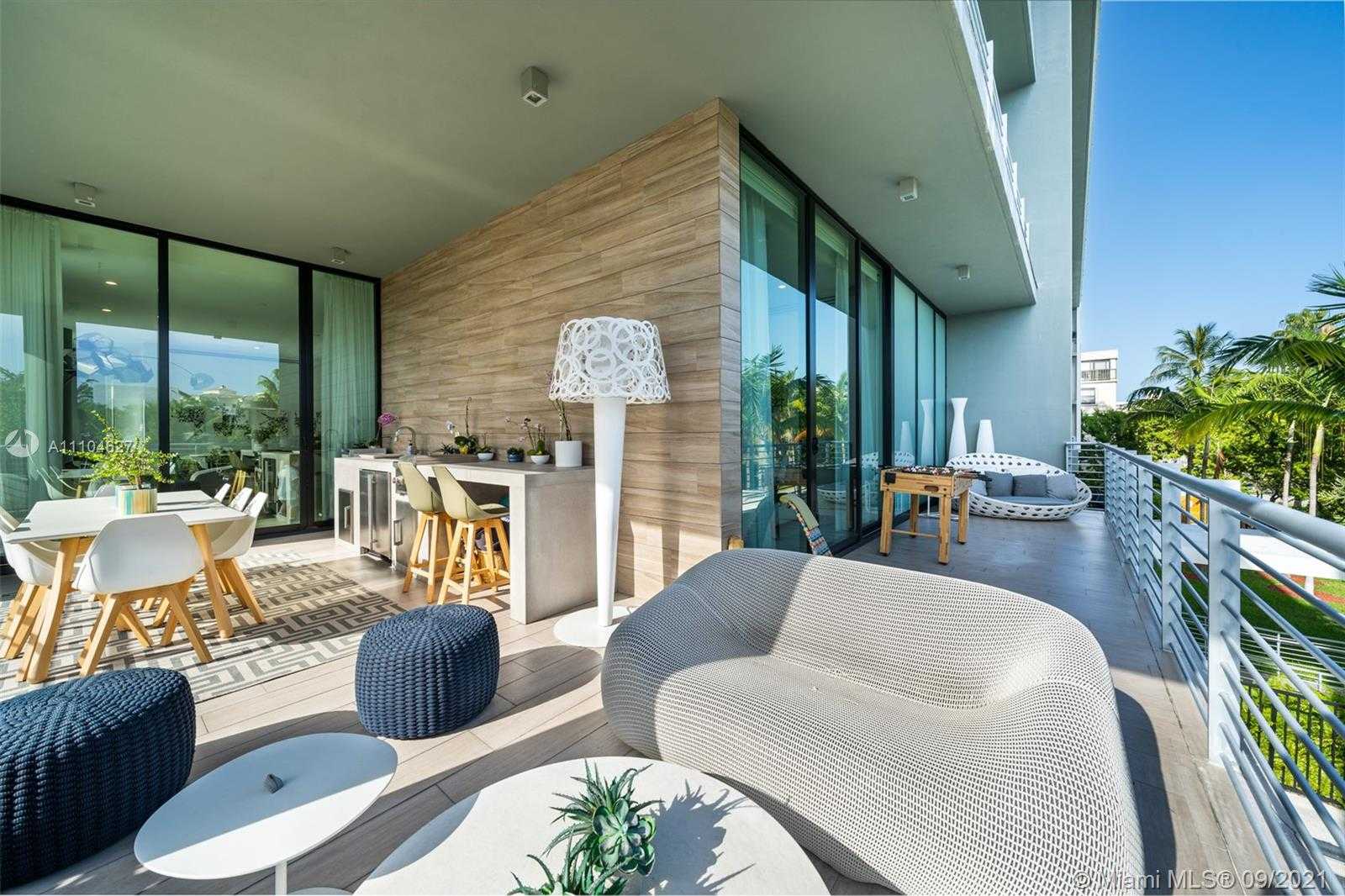 Small Image of 101 SUNRISE DR #A-201, Key Biscayne Number 31