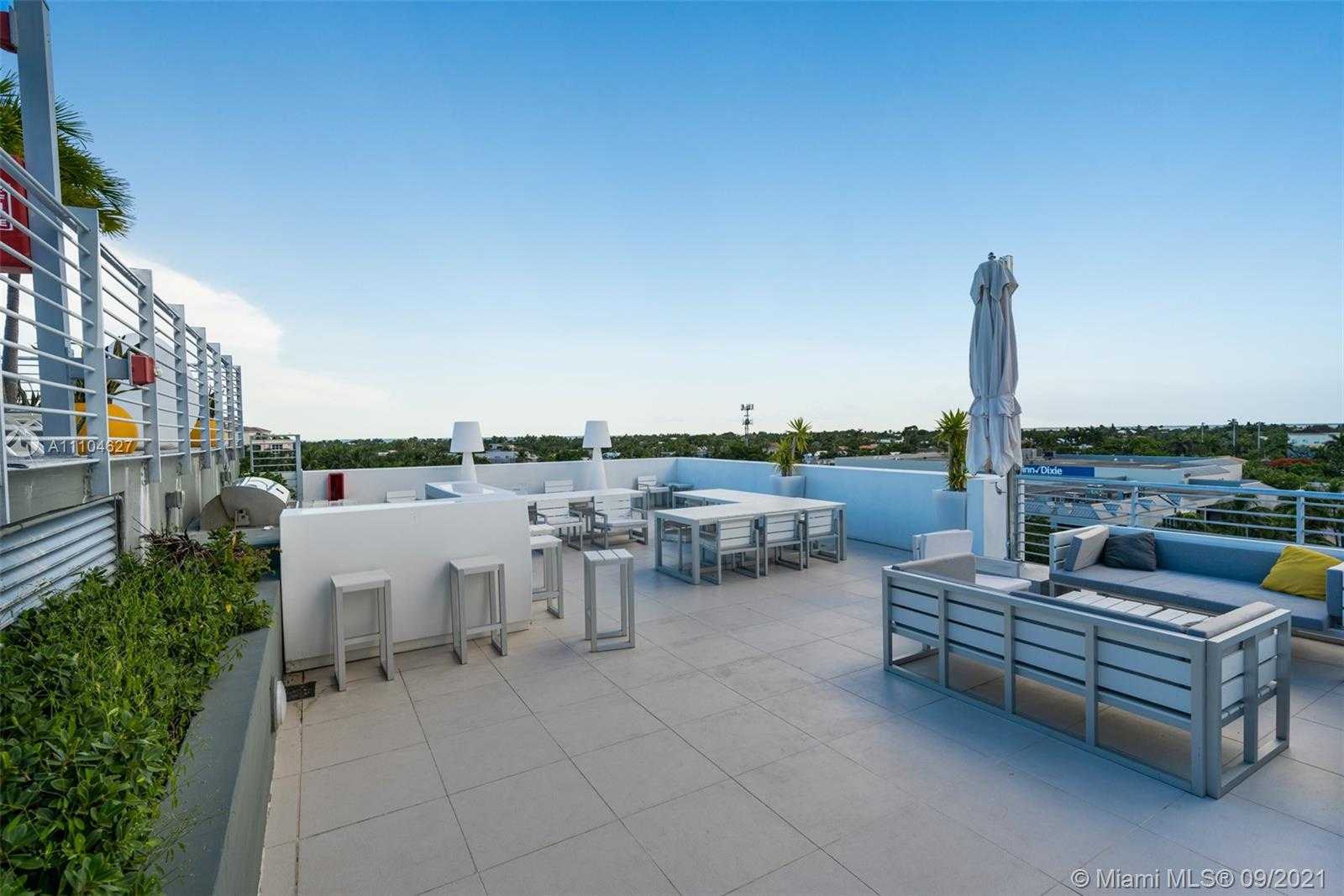Small Image of 101 SUNRISE DR #A-201, Key Biscayne Number 32