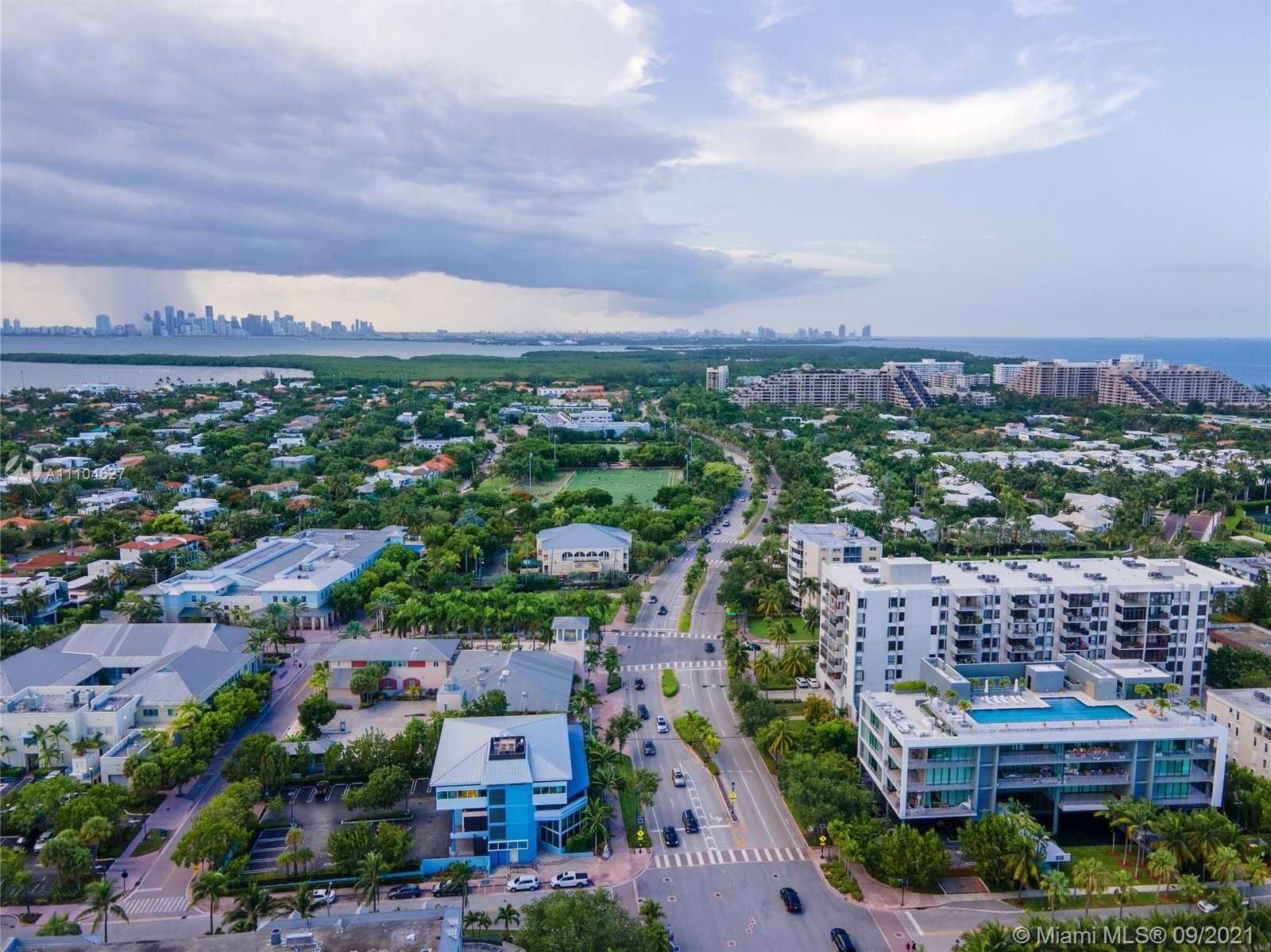 Small Image of 101 SUNRISE DR #A-201, Key Biscayne Number 44