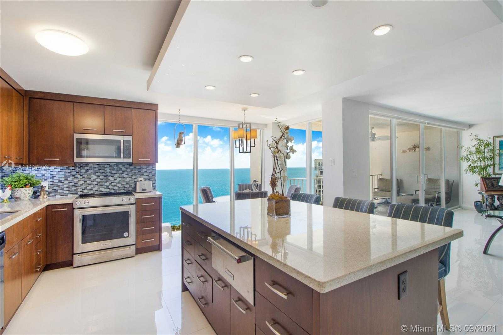 Small Image of 881 OCEAN DR #10E, Key Biscayne Number 16