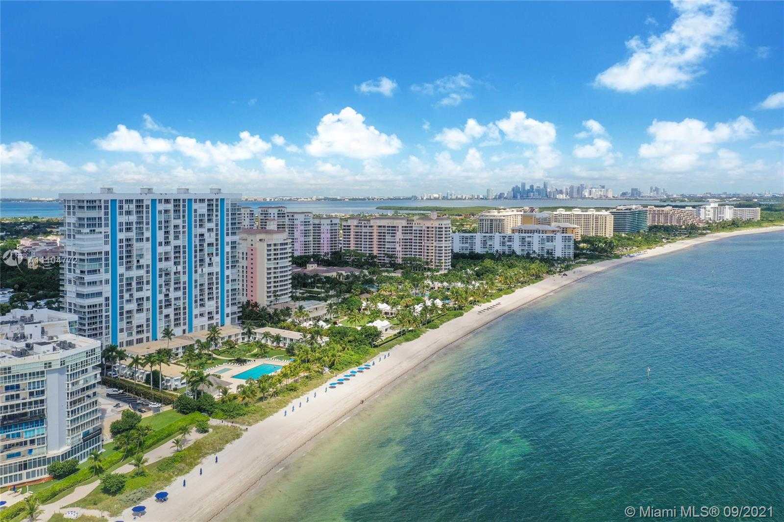 Small Image of 881 OCEAN DR #10E, Key Biscayne Number 2
