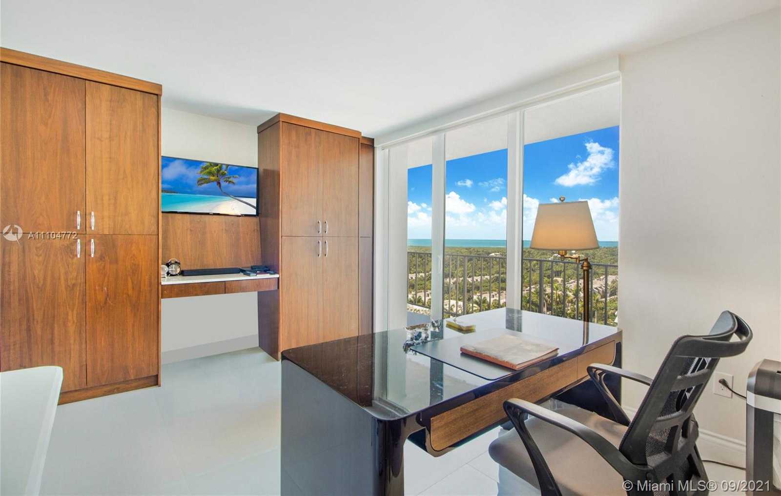 Small Image of 881 OCEAN DR #10E, Key Biscayne Number 20
