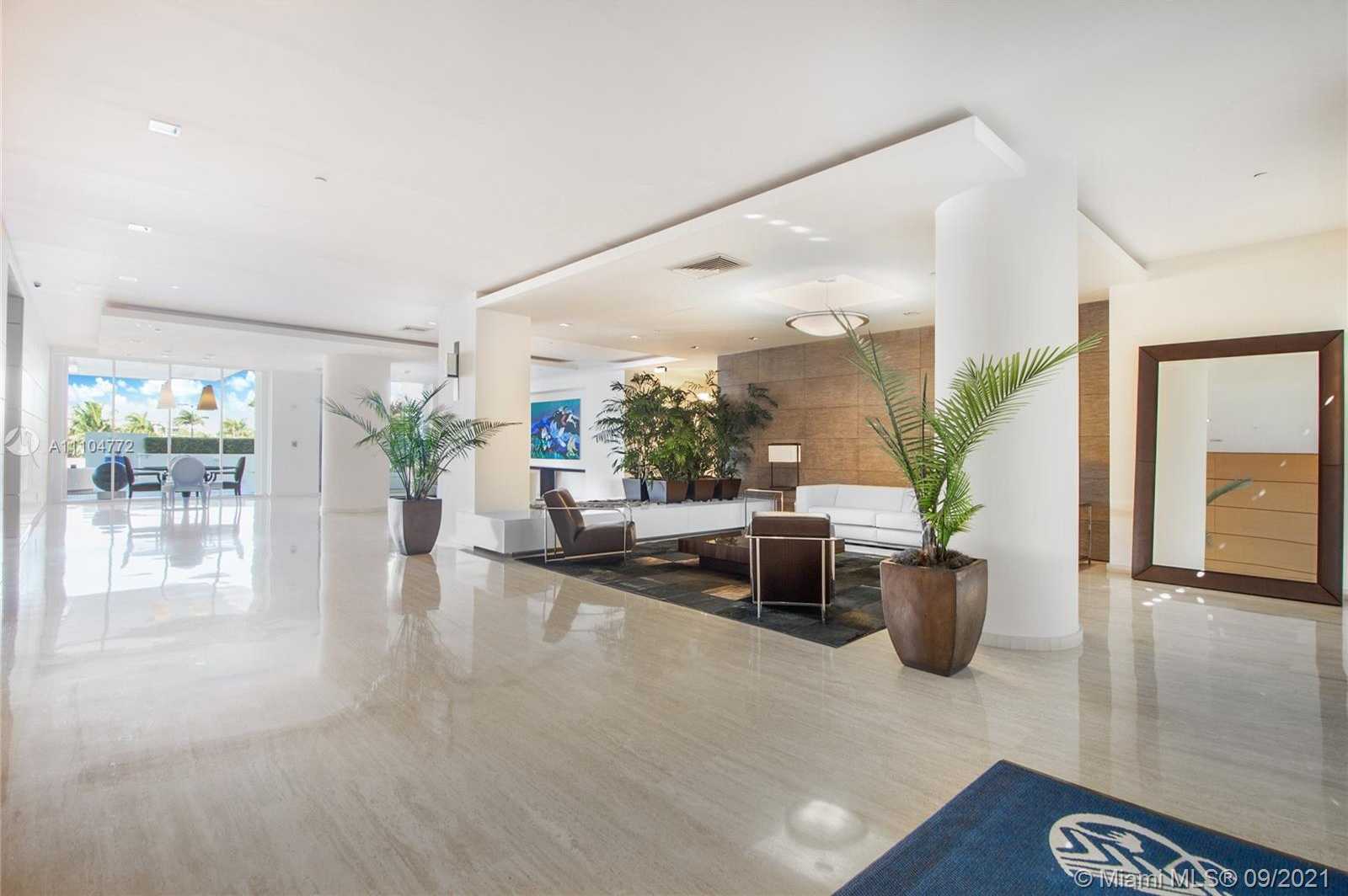 Small Image of 881 OCEAN DR #10E, Key Biscayne Number 4