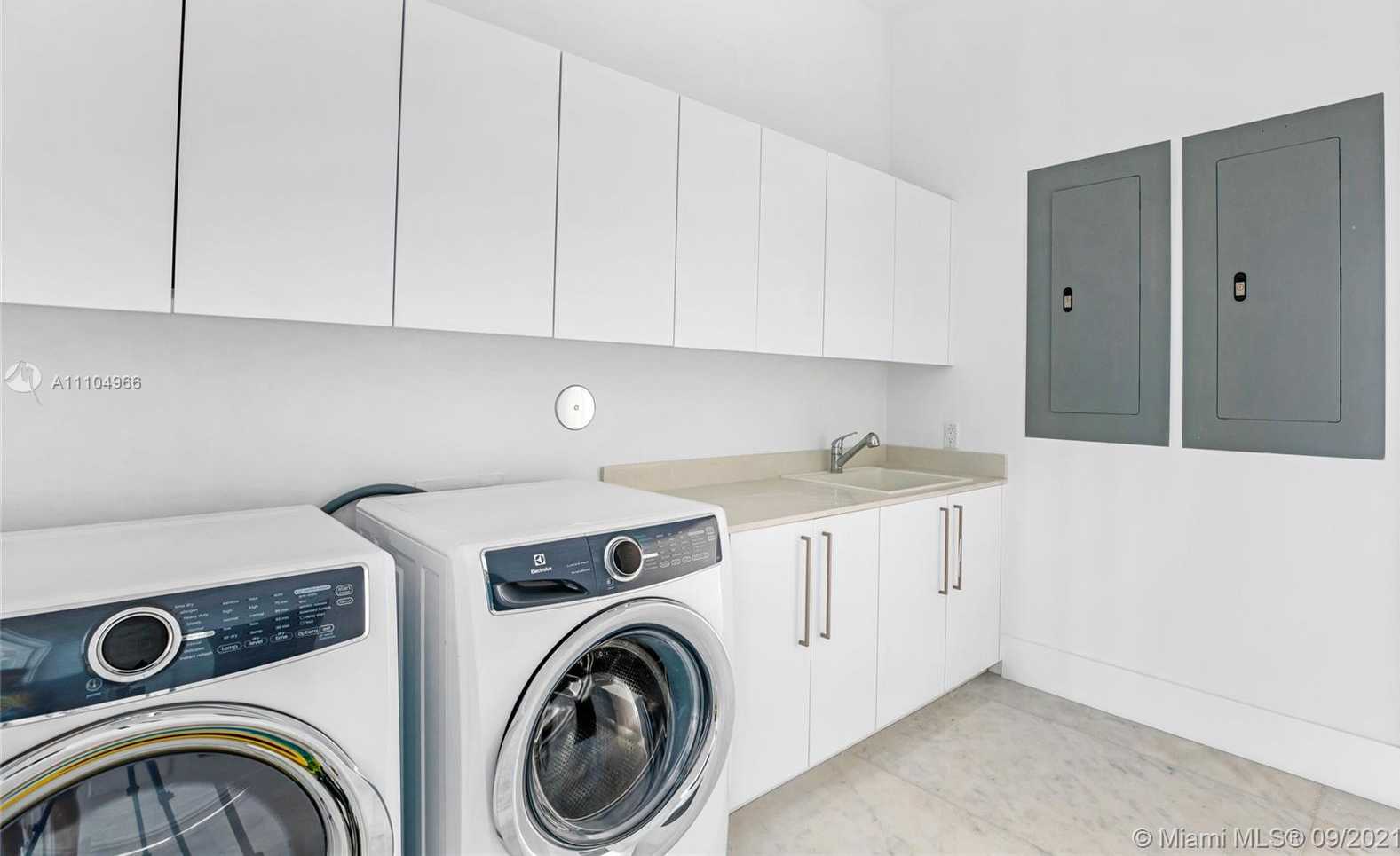 Small Image of 16901 COLLINS AVE #PH-5503, Sunny Isles Beach Number 27