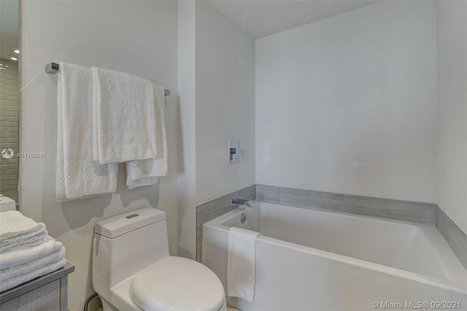 Small Image of 4010 SOUTH OCEAN DR #R2502, Hollywood Number 25