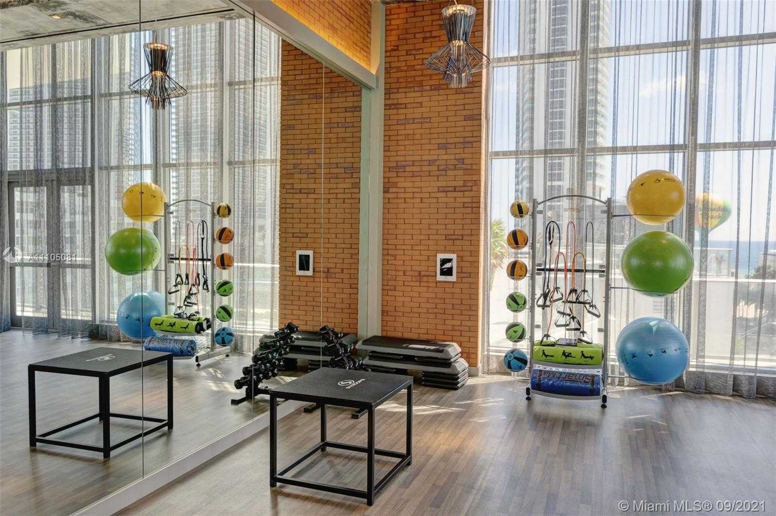 Small Image of 4010 SOUTH OCEAN DR #R2502, Hollywood Number 54