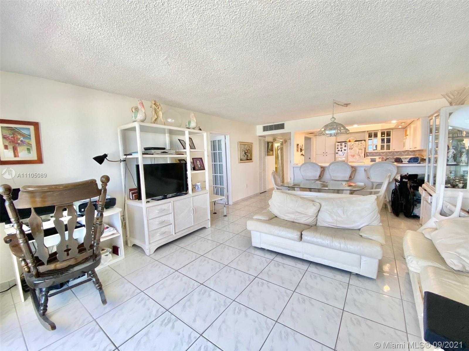 Small Image of 5701 COLLINS AVE #906, Miami Beach Number 15