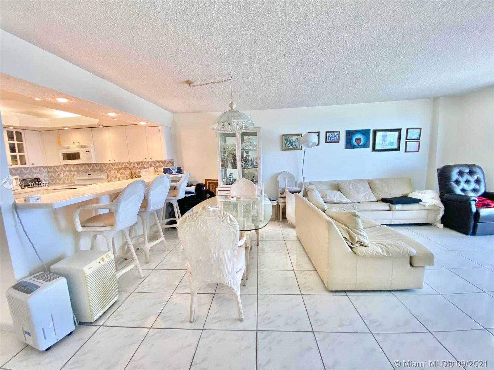 Small Image of 5701 COLLINS AVE #906, Miami Beach Number 18