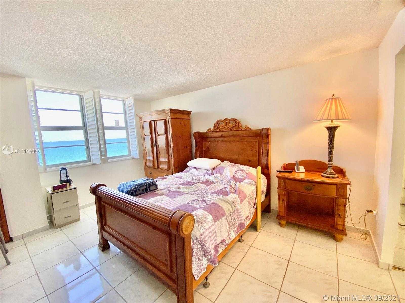 Small Image of 5701 COLLINS AVE #906, Miami Beach Number 20