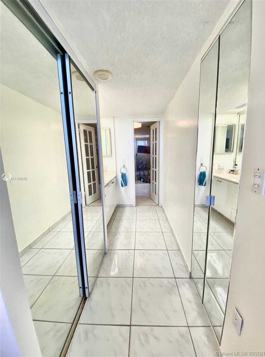 Small Image of 5701 COLLINS AVE #906, Miami Beach Number 22