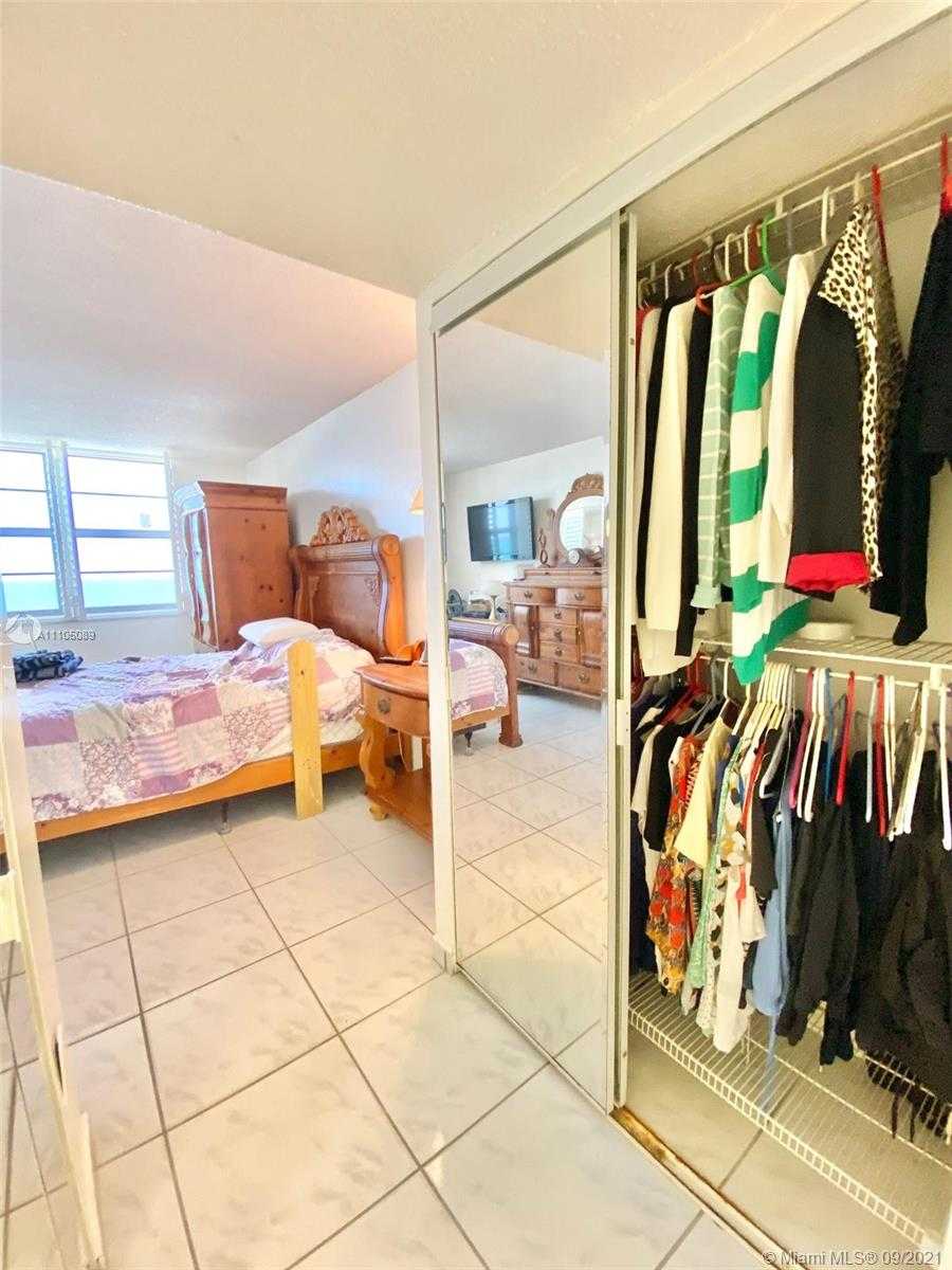 Small Image of 5701 COLLINS AVE #906, Miami Beach Number 27