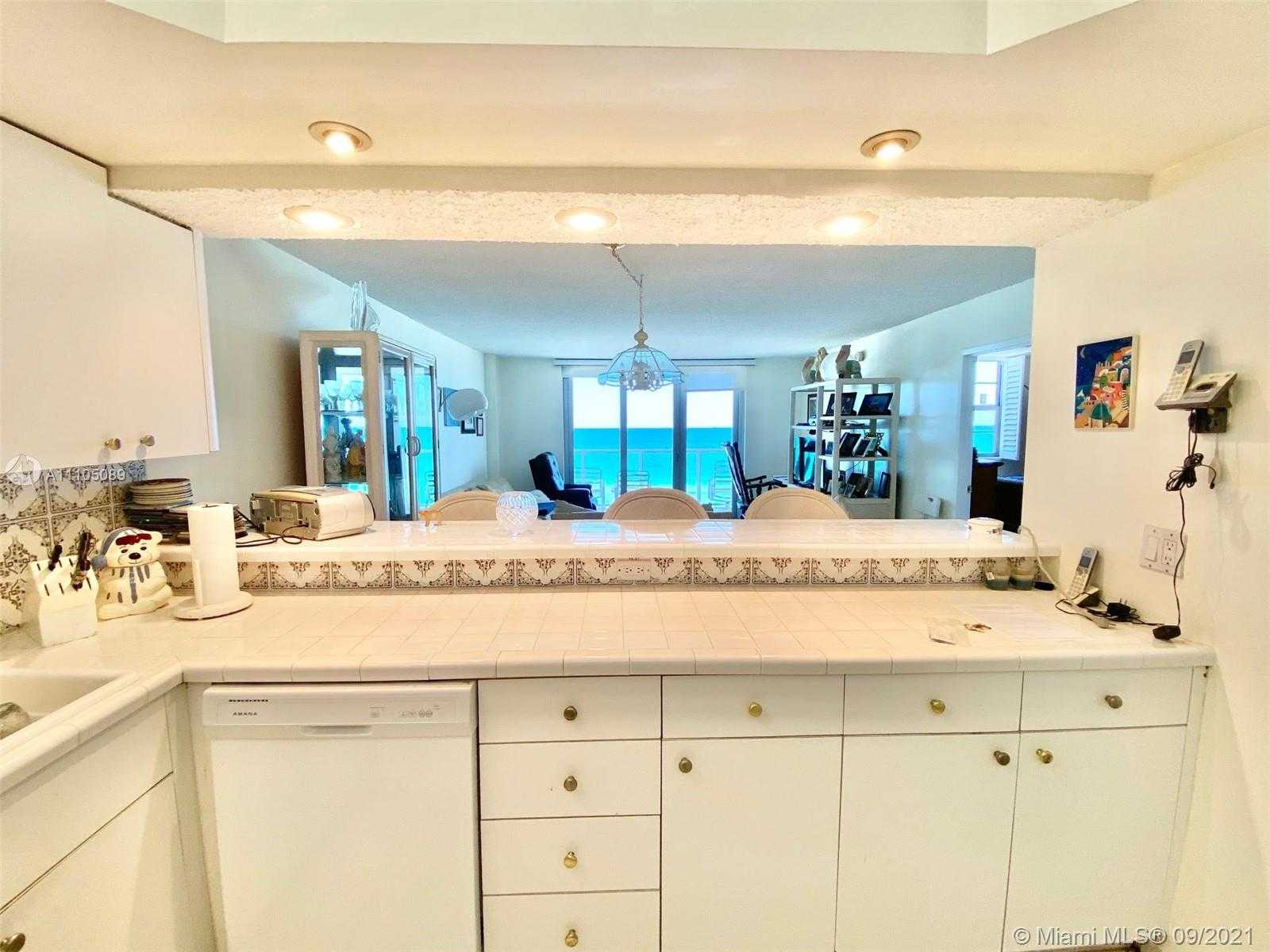 Small Image of 5701 COLLINS AVE #906, Miami Beach Number 6