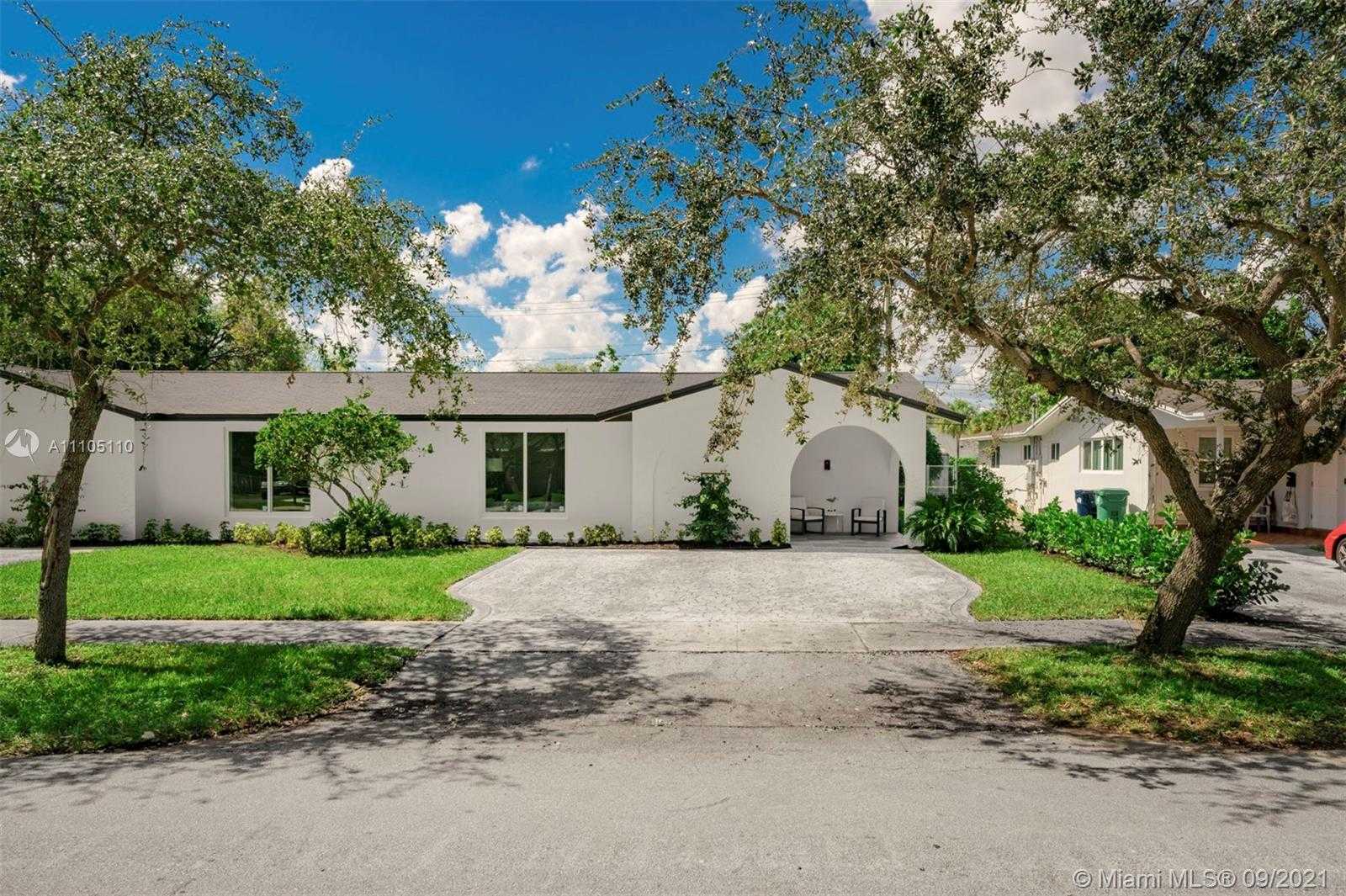 Small Image of 11690 SOUTH WEST 81ST RD #11690-2, Pinecrest Number 2