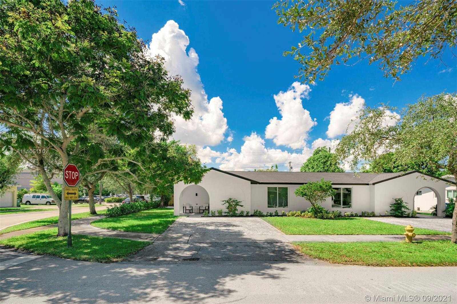 Small Image of 11690 SOUTH WEST 81ST RD #11690-2, Pinecrest Number 3