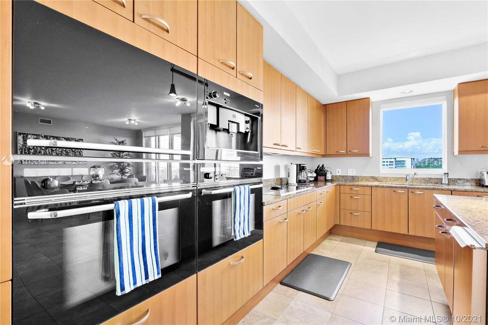 Small Image of 791 CRANDON BLVD #506, Key Biscayne Number 31